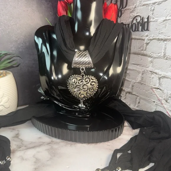 Chic Black Scarf with Silver Heart Pendant - Picture 4 of 4